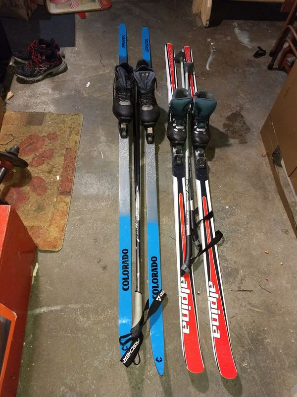Cross country ski sets Colorado measures 205, Alpina 182, men's boots 8