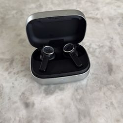 Bang & Olufsen Eleven Headphones Earbuds 