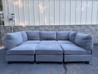 Wayfair Modular Sectional ( Delivery Available)