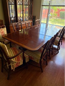 Traditional mahogany dining room seats 14