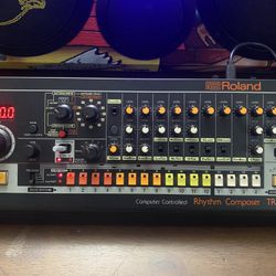 Roland TR-08 Drum Machine 
