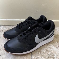 Men’s Nike Golf Shoes Size 13