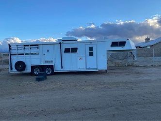 3 Horse Trailer LQ