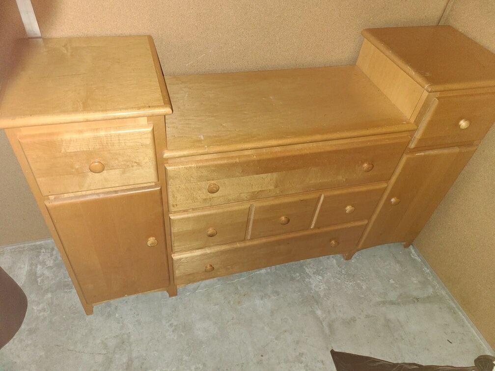 3 Drawer Dresser Honey brown Solid Wood Great Condition 