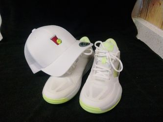 Women's new balance and cap
