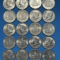 Clean, 1(contact info removed) Bicentennial Kennedy Half Dollar Roll, Lot  of(contact info removed) Bicentennial Kennedy Half Dollar Roll of 20 Coins.