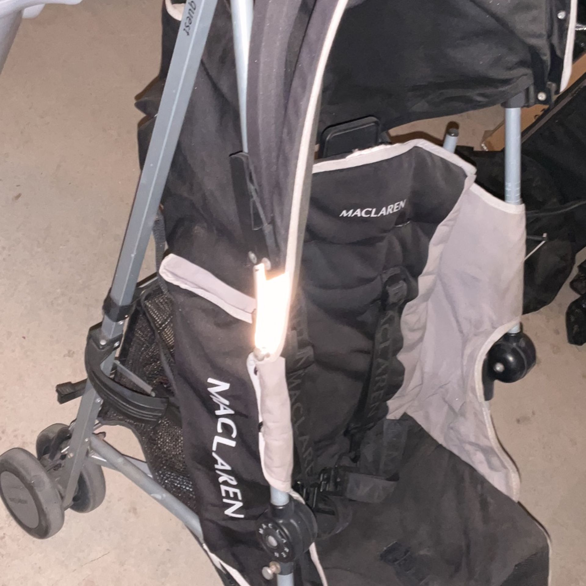 Lightweight Mclaren Stroller