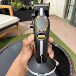 Kemei Clipper 1692