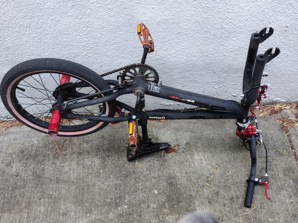 Two Bikes 21 Speed Mountain Bike 18 Inch Dirt Bike Everything Work And A Mountain Bike ....Best Offer ..$100..For Both