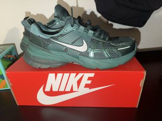 Nike V2K Run Size 8.5 Women’s 