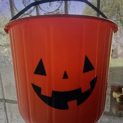 Large Halloween 🎃 Pumpkin Trick or treat baskets Bucket