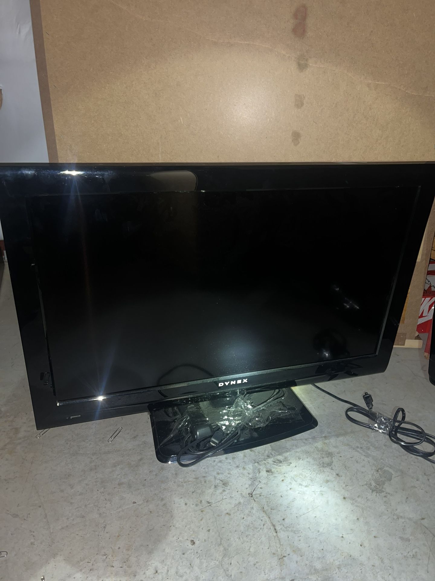 dynex TV