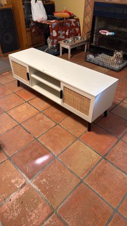 White Tv Stand 