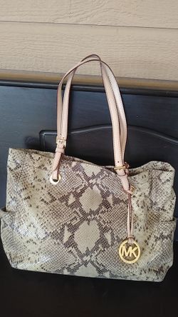 Michael kors exotic skin shoulder tote mid to large size exelent conditions