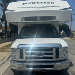2023 Forest River RV Sunseeker LE 2150SLE Ford，39000miles。