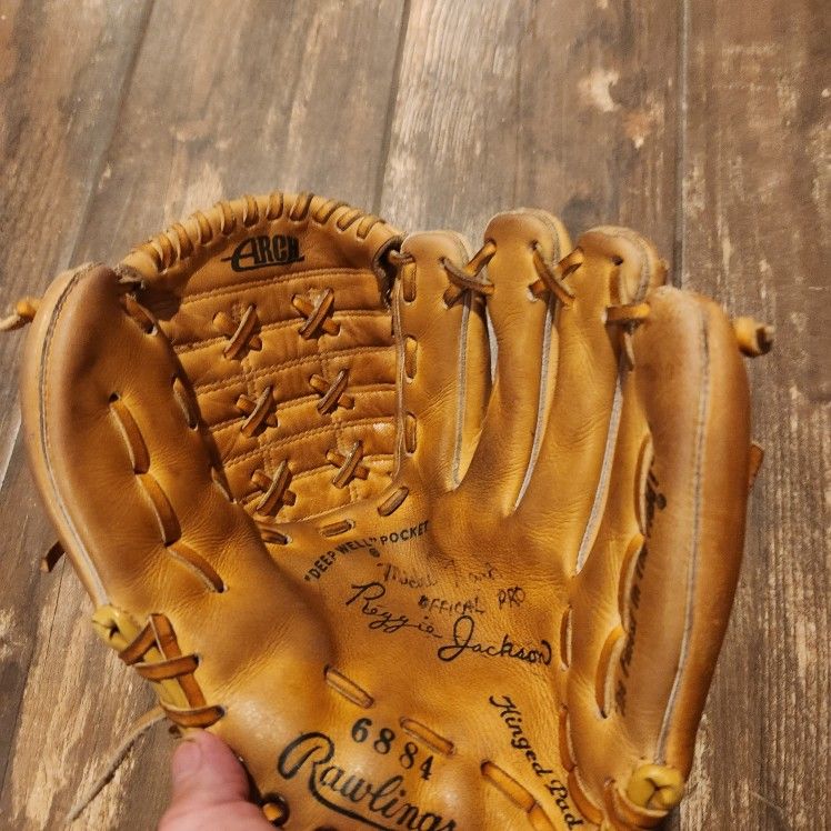  Rawlings Baseball Glove