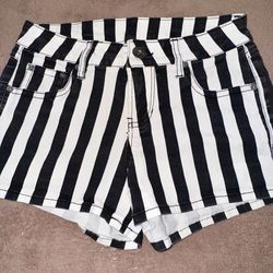 Women’s Small Black/White Striped Shorts