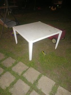 Small kids table $14