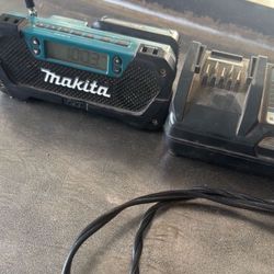 Radio Makita En Buenas Condiciones 