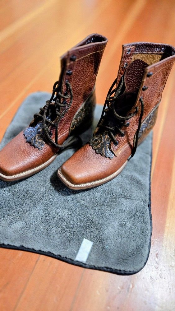 Woman Leather Boots