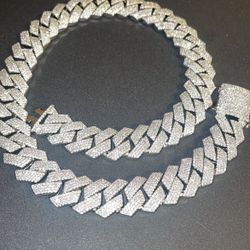 Chunky Icy 20MM Cuban Link Chain