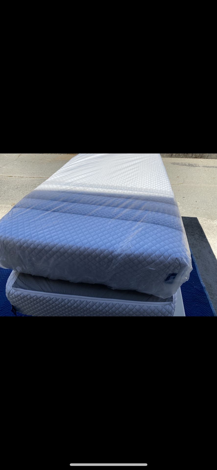 Brand New Twin Size Leesa Sapira Hybrid Mattress!