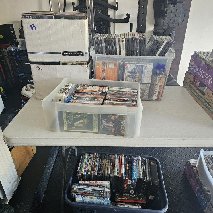 HUGE DVD LOT! MOVIES AND TV SHOWS! 693 TOTAL