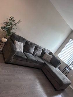 Sofa sectional