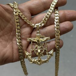 14k premium gold plated anchor ⚓️ pendant and necklace ✅✅