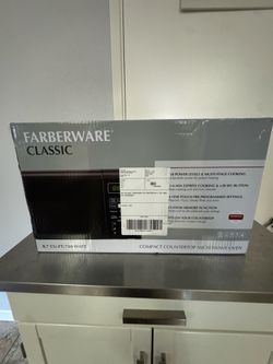Farberware Classic Compact microwave oven