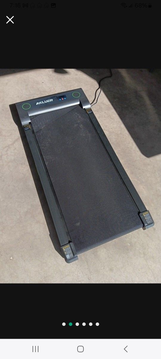 Walking Pad Treadmill Portal Lightweight New!.$79 Firm