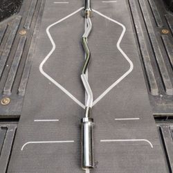 NEW  OLYMPIC  EZ  CURL  BAR (15 lbs)
= $50  •  OLYMPIC 7 FT 6 FT 5 FT BARBELL BARS ALSO :  AVAILABLE AS WELL AS A HEX BAR /  PLATES /  DUMBBELLS  /  