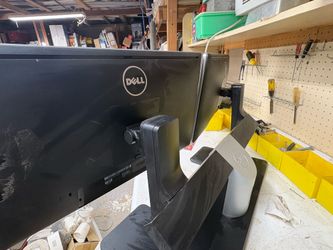 22” Computer monitors with stand