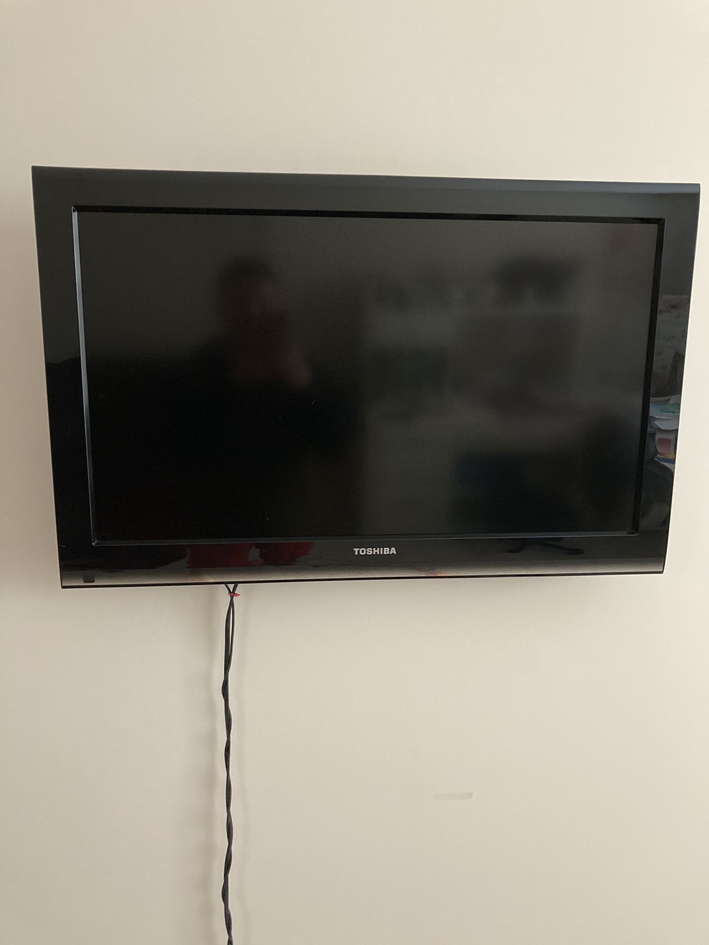 Toshiba 36” Flat Screen with Fire Stick 