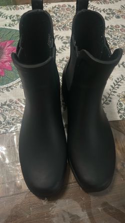 Eddie Bauer size 9