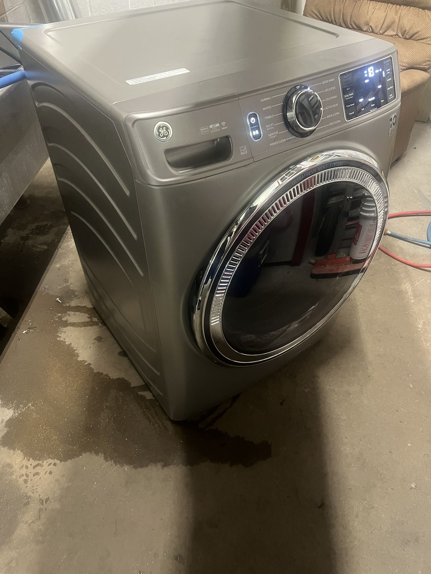 Nice GE front loader, smart washer, gas dryer