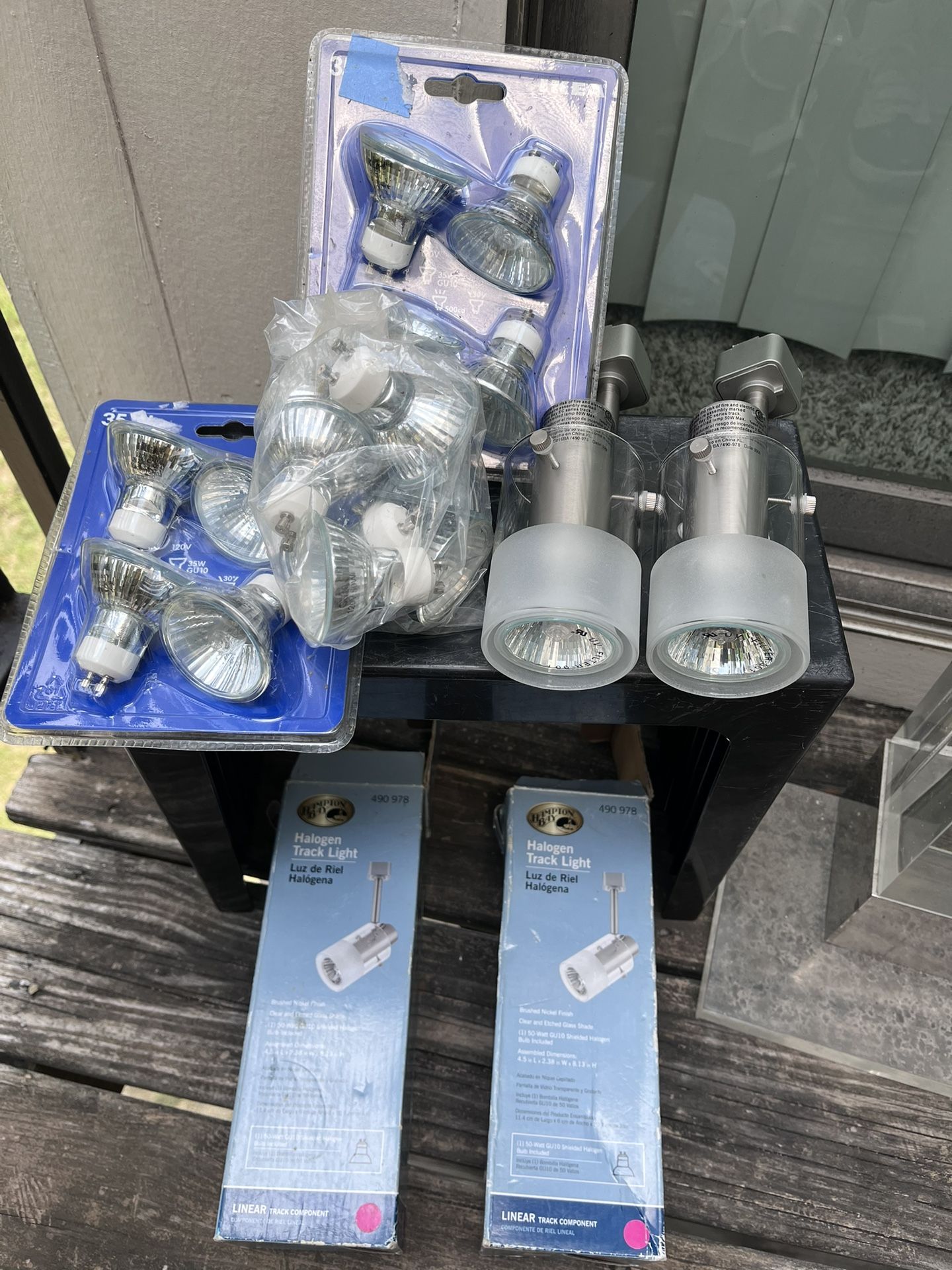 Light Bulbs. 305 W All Set. Brand News
