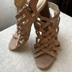 Liz Claidorne Heals Size 6 1/2 ❗️Firm Price❗️