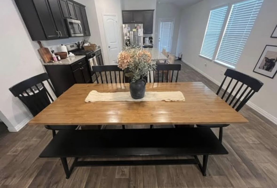 Dinning Table