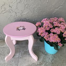 Pretty Plent Stand /Stool …