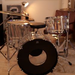 1973 Ludwig Vistalite Big Beat 4 Piece Drum Kit 12/13/16/22" Clear
