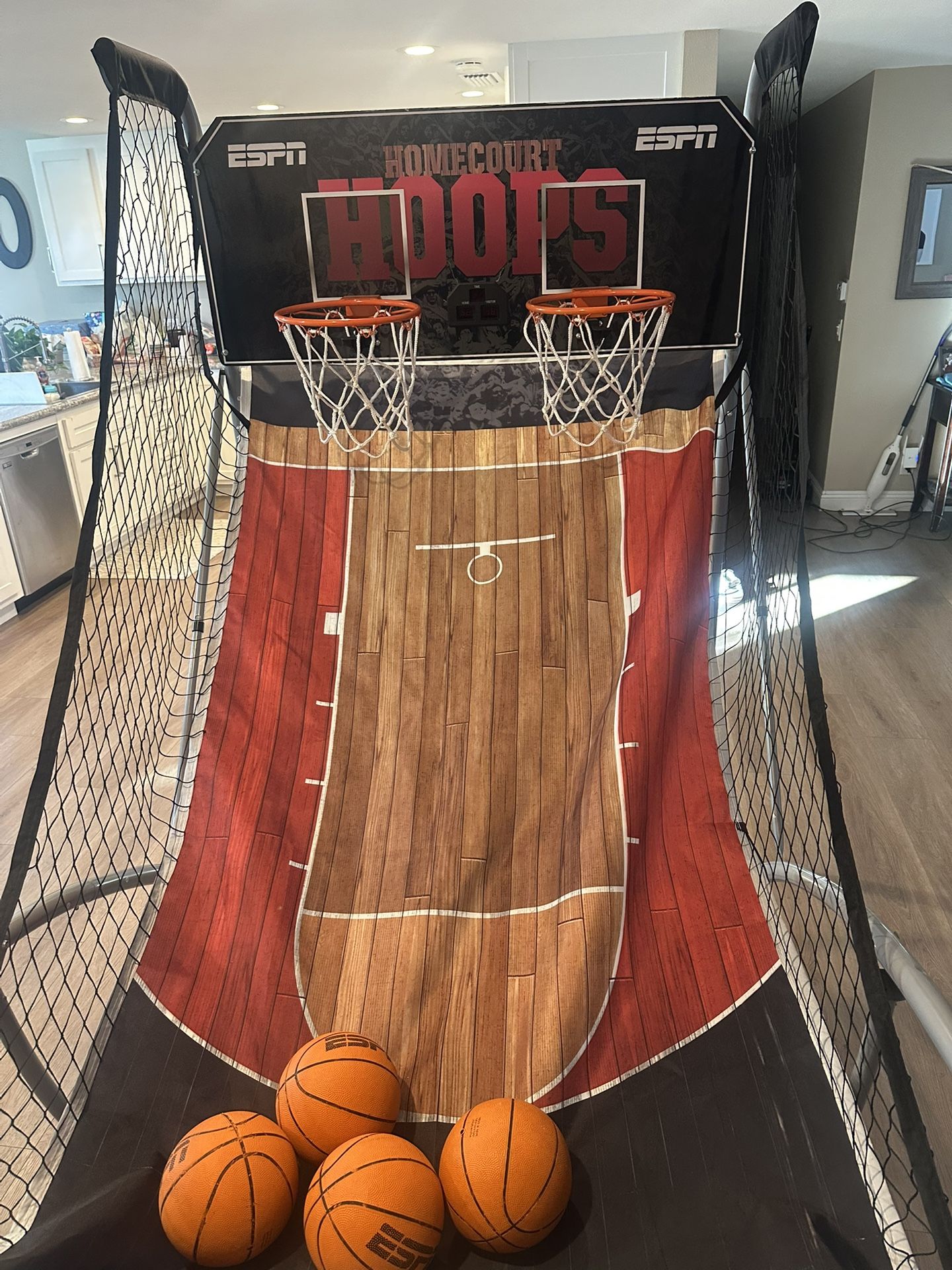 Indoor/outdoor 2 Person Basketball Game