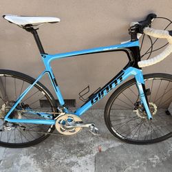2018 Giant Defy Advanced Carbon (L)