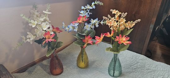 Decorative Vases With Flowers