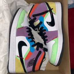 Jordan 1 Mid