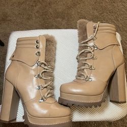 Liliana Nude Boots