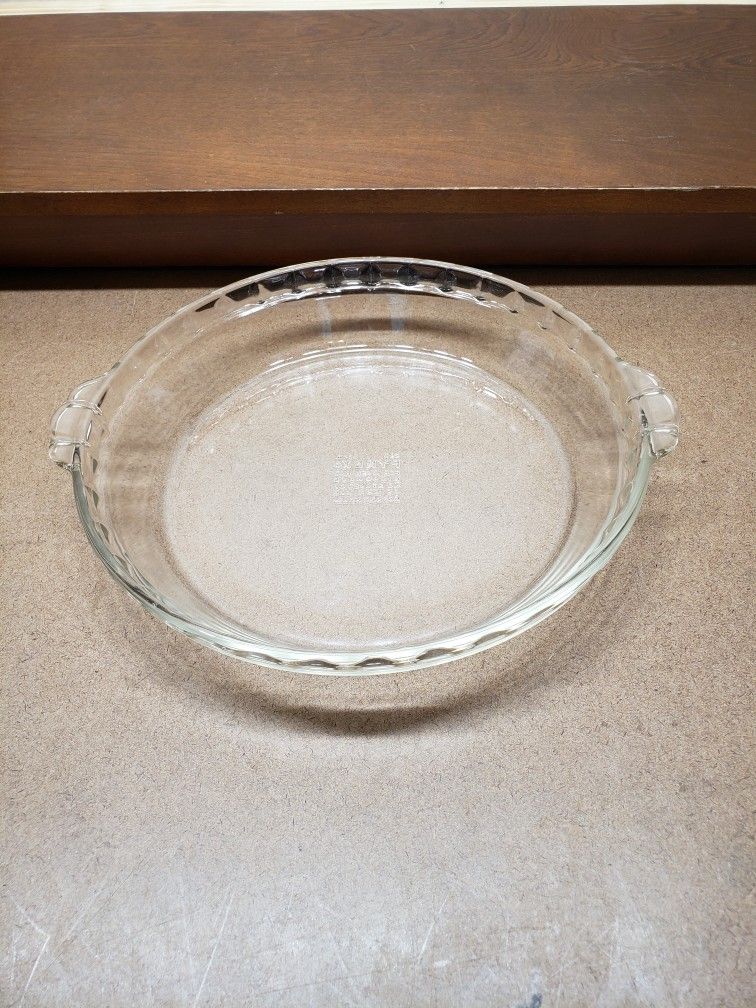 Pyrex Clear Dish Fluted Edges Handles