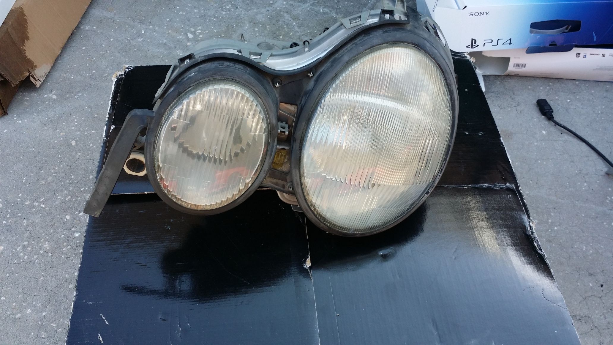 1(contact info removed) Benz Headlight