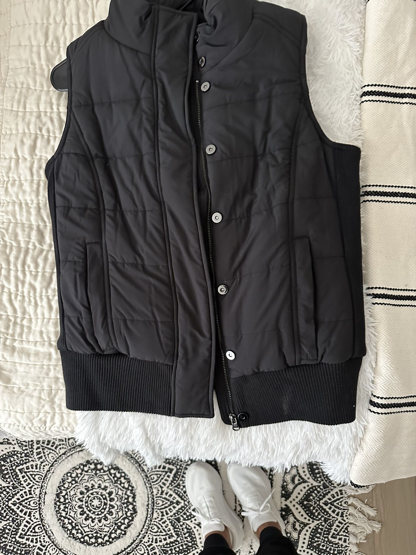 Like New Black Lorna Jane Vest