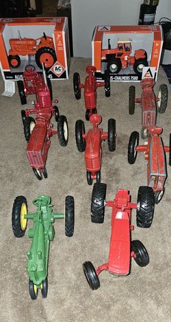 10 Collectible Tractors New And Iseds